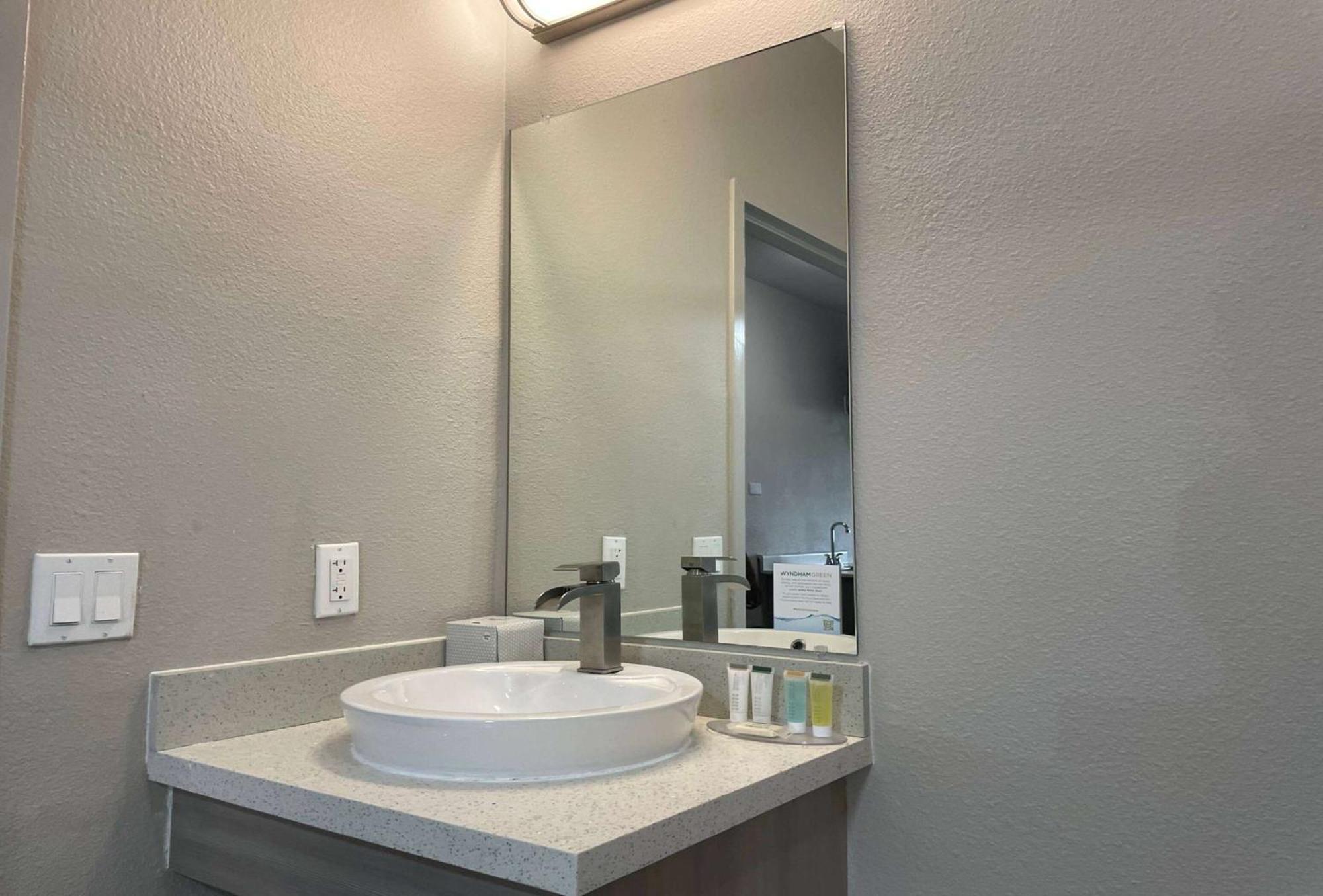 Microtel Inn & Suites By Wyndham Bossier City Eksteriør billede